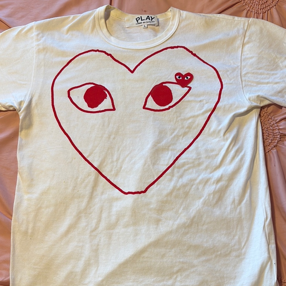 Comme des Garcons White and Red Heart Eye Tee